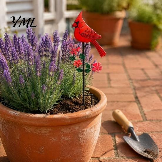 Backyard Patio Decorations Red Bird Garden Stake, Metal Cardinals Yard Art 2D Weather Resistant Lawn Flat Flowers Decoration for Outdoor Flower