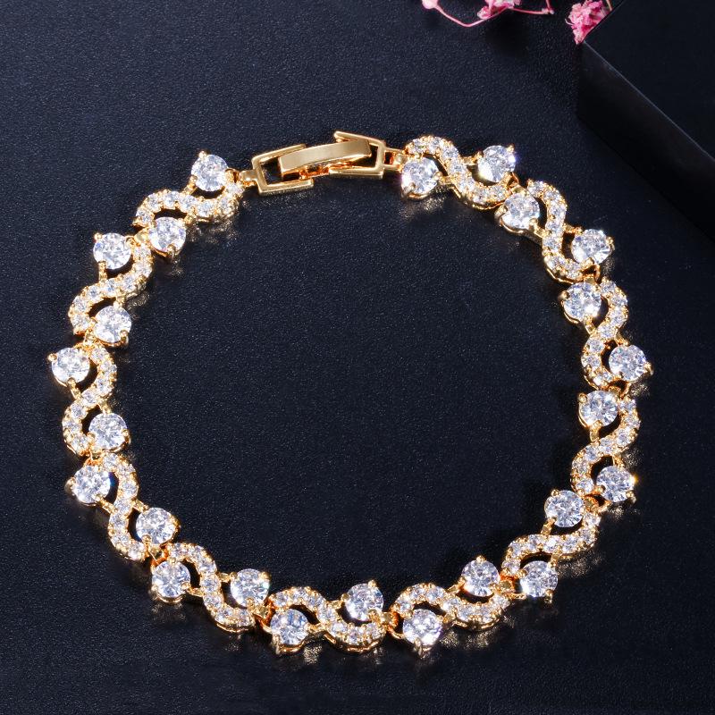 Jewelry, Environmentally Friendly Copper Electroplated Gold Zircon Exquisite Bracelet, Diamond-Set Jewelry.