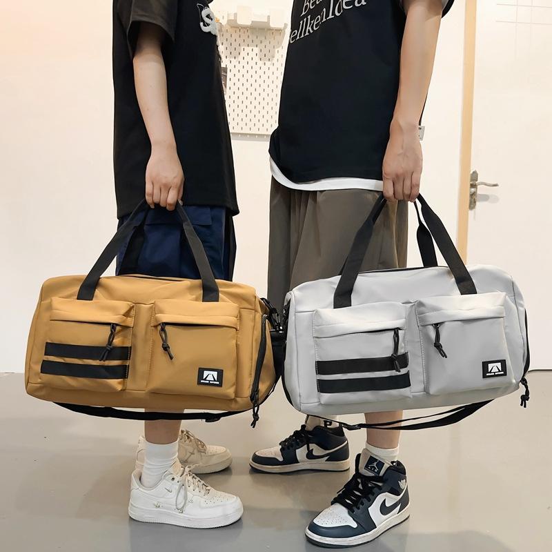 Men and Women Wet and Dry Sports Gym Bags Simple Casual and Large Capacity Shoe Storage Handbags Can Be Used To Pull The Lever