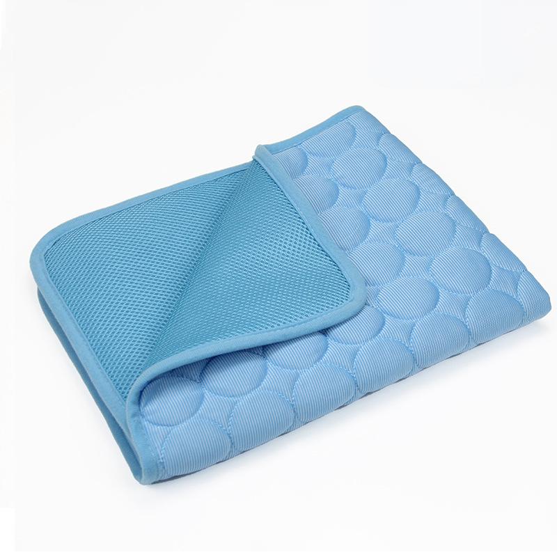 Pet Ice Silk Pad - Summer Cooling Pad For Sofa Breathable And Anti-slip Anti-biting Dog Bed Ice Pad Summer Coolness Dog Pad
