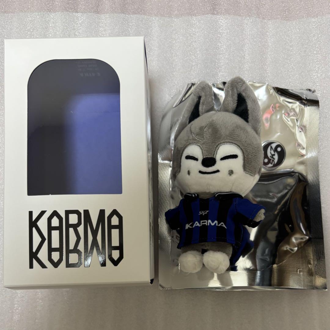 

[USED] straykids Wolfchan KARMA Sukizoo version Bangchan