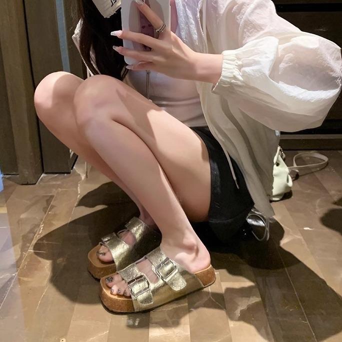 Grape mother of the same style, thick-bottomed Boken slippers for women, double-breasted, thin, non-slip, lazy, one-word drag, female leather.