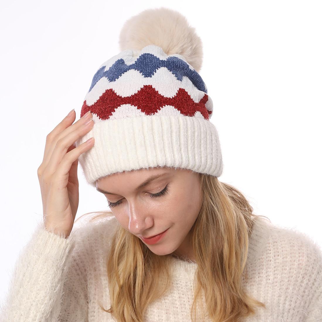 

Autumn and Winter New Velvet Thickened Warm Knitted Hat Chenille Soft Wavy Wool Ball Beanie One Size