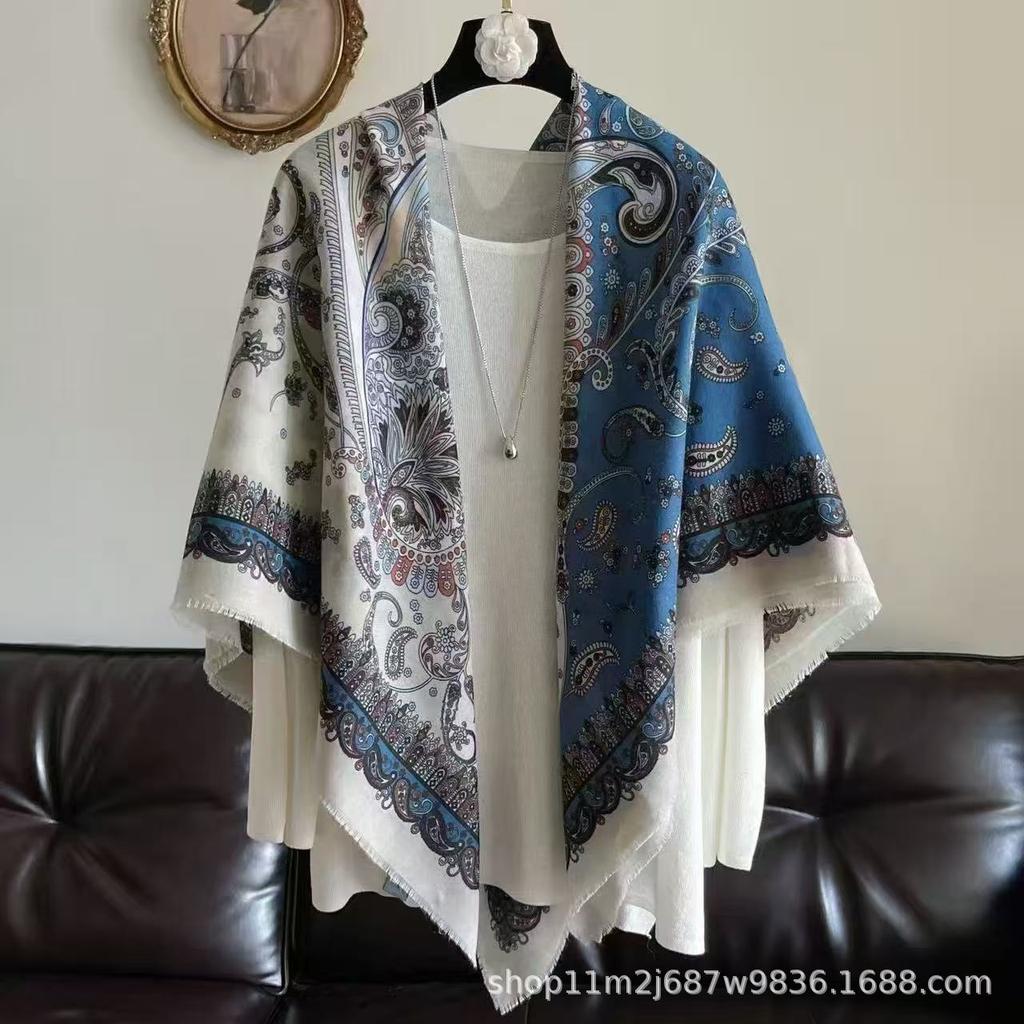 Classic Chain Decor Printed Women S Elegant Versatile Fashion Square Scarf