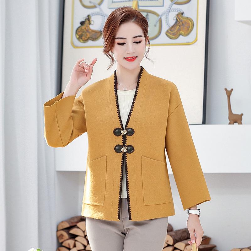 

2026 Elegant Color Block V-neck Long Sleeve Jacket for Middle-aged and Elderly Women - Autumn/Winter Fashion L (105-120 lbs recommended) жёлтый