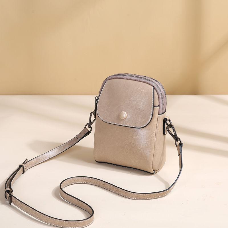

2025 Fashion Cowhide Crossbody Phone Bag: Women s Large Capacity Casual Shoulder Bag