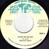Płyta 7-calowa BEENIE MAN / WE-KEN - Hurt Mi Heart / Deny It NONE True Blue Famil 2002 Jamajka Reggae, Ska & Dub Używana