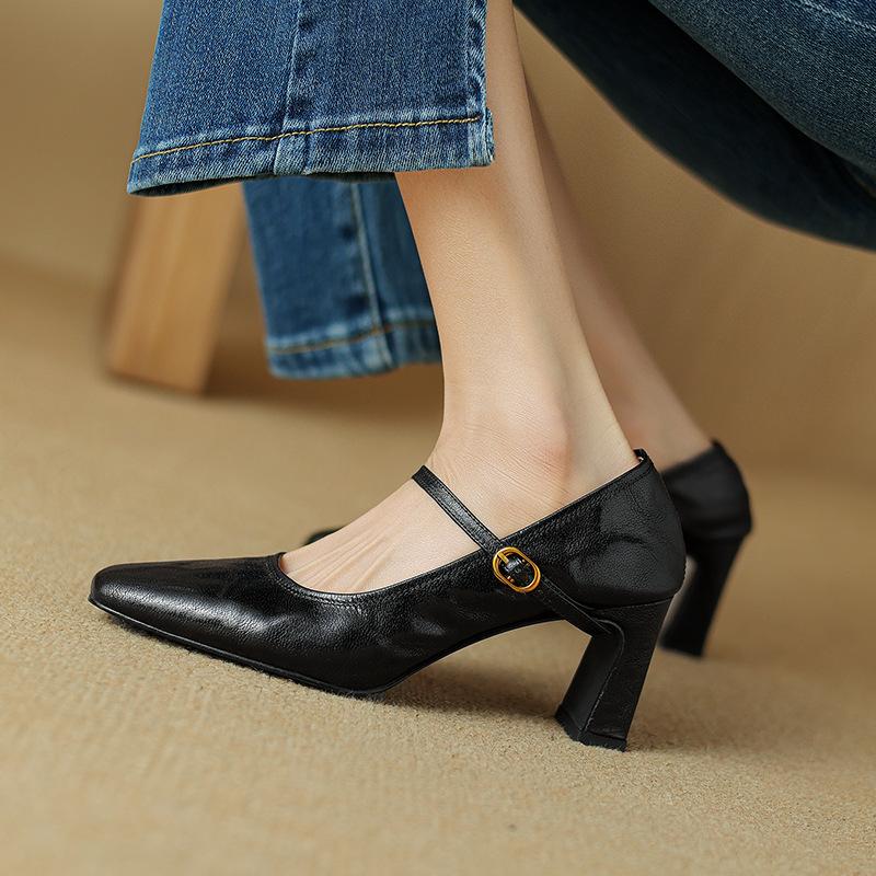 Retro high-heeled women's shoes autumn new sheepskin one-word buckle with thick heel black leather Mary Jane shoes