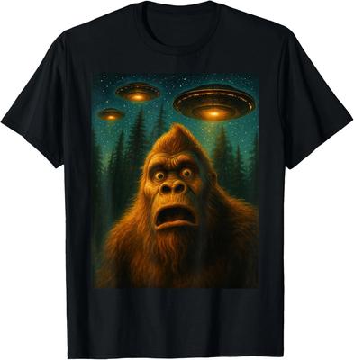 Bigfoot Sasquatch Obcy UFO Gwieździsta Noc Prezenty Mężczyźni Kobiety Prezent Unisex Koszulka