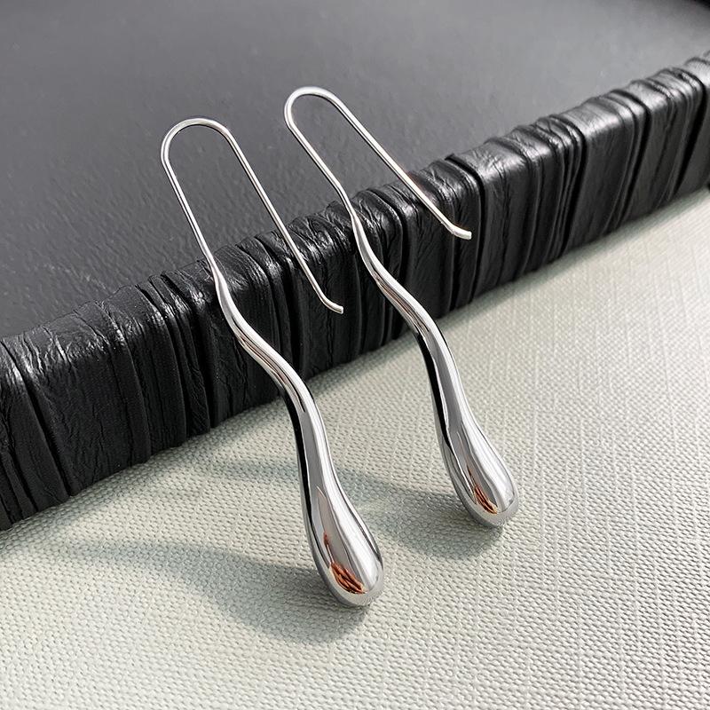 Bent Long Water Drop Earrings for Women Simple Hick Polished Metal Dangle Earring Fashion Chic Jewelry