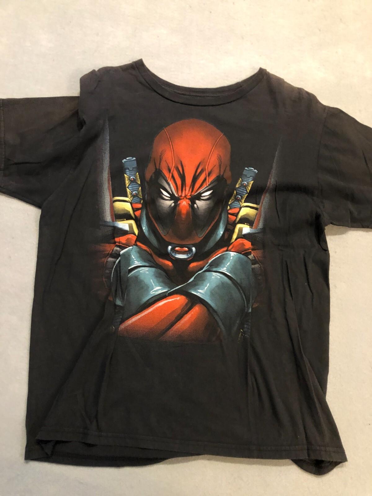 Marvel Shirt Men s Large Deadpool Black Close Up Cotton Comics Tee S