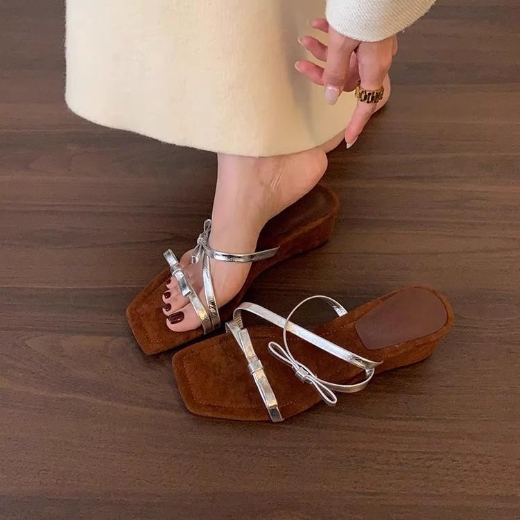 Retro evening wind slope heel slippers women's summer wear silver high heel cool slippers with skirt beach sandals Roman women's shoes