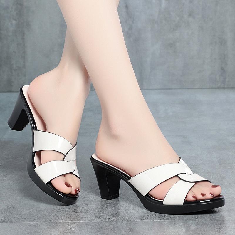 Fashion Summer New Fashion Elegant Lacquer Leather Outdoor Wear Soft Bottom Slipper for Women 2024 Fish Mouth High Heel Sandal