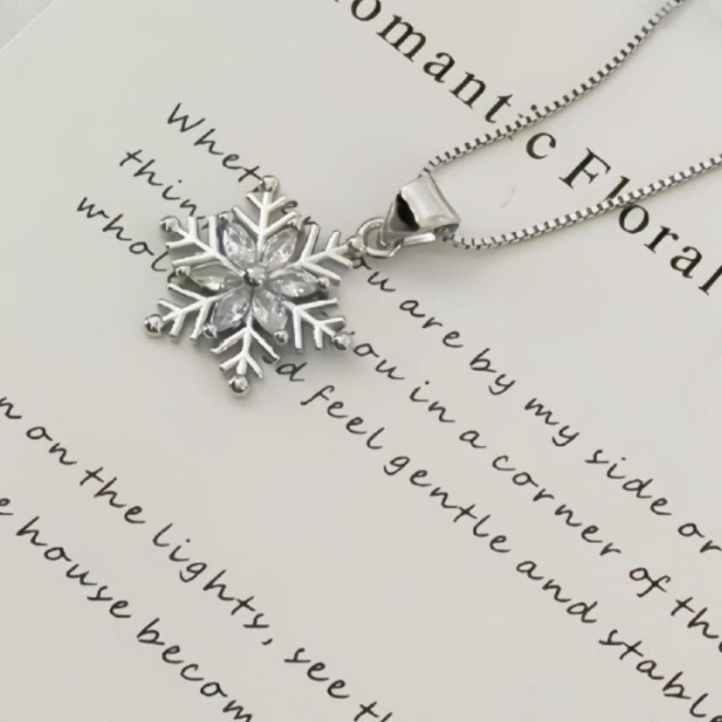 Korean Style Rhinestone Snowflake Necklace - Fashionable Temperament Design