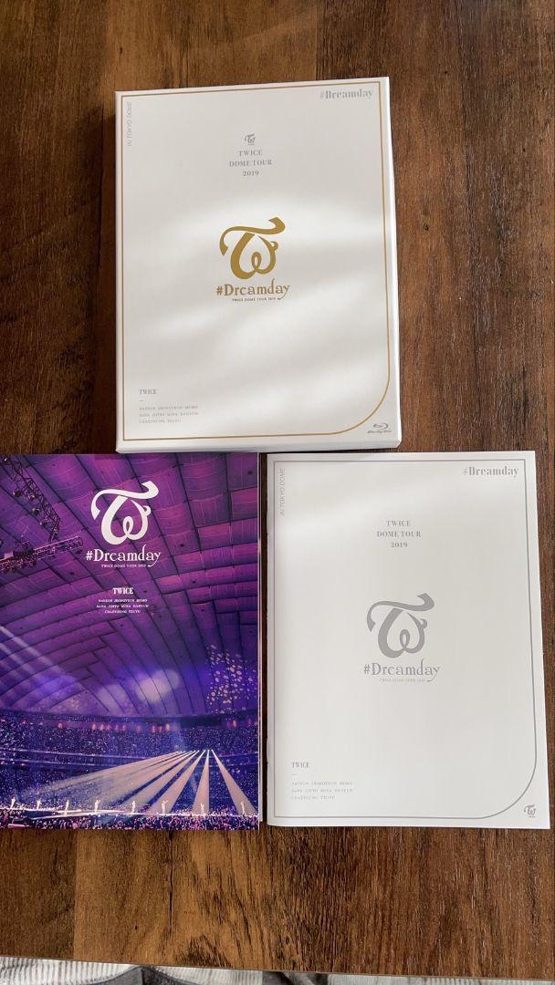 

[USED] TWICE Dreamday CD with photo book