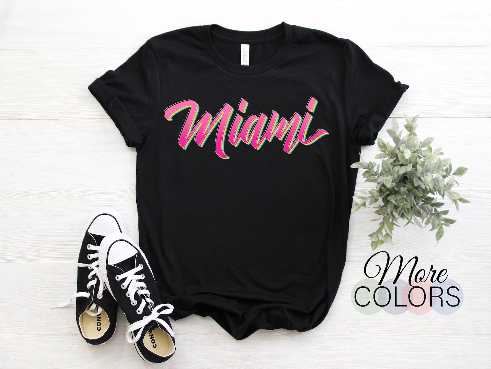 Miami Beach Shirt Vintage 80s Beach Souvenir T-shirt, Retro Vintage Palms Design, Florida Love, Cool Summer Vibes Shirts, Vacation Birthday, 130