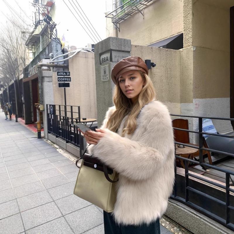 

Women s Cropped Faux Fur Coat Round Neck Loose Fit Warm Casual Outerwear S бежевий