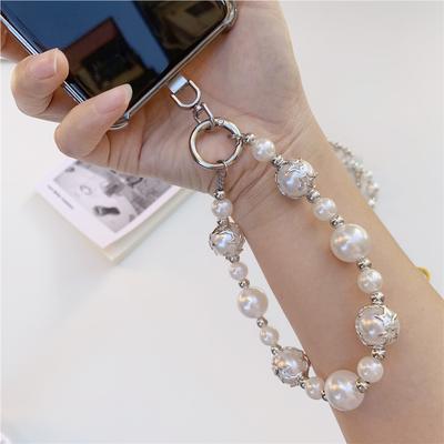 Accesorii pentru telefoane – Curele și brelocuri pentru telefoane