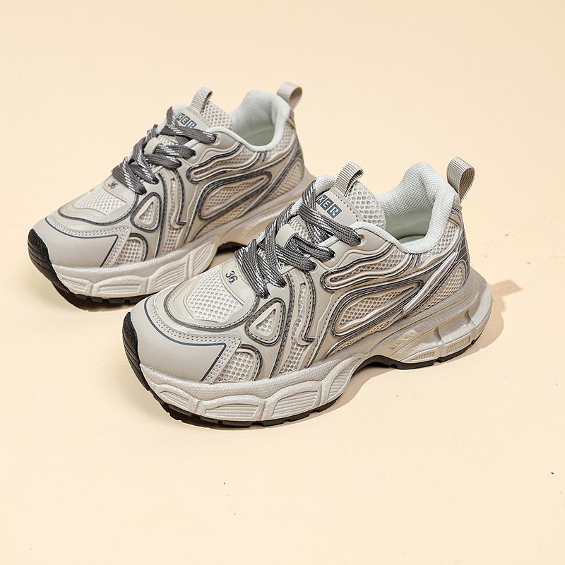 

Grape mother has the same fashionable splicing, heightened thick-soled breathable lace-up, versatile sports style dad shoes, women s 2025 new models 40