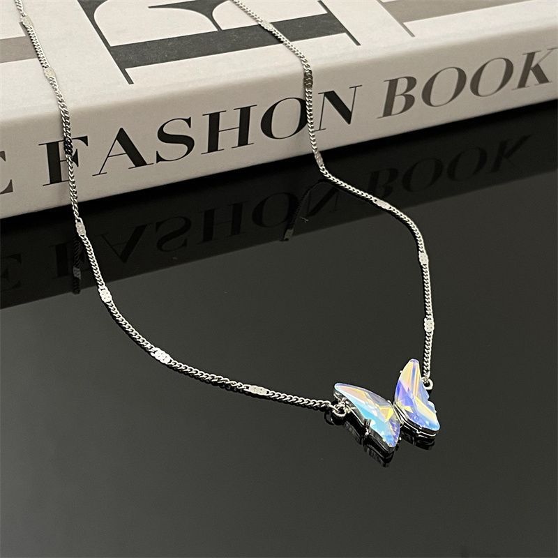 Laser gradual change rhinestone butterfly small thin chain necklace female niche temperament cool versatile collarbone chain neck chain