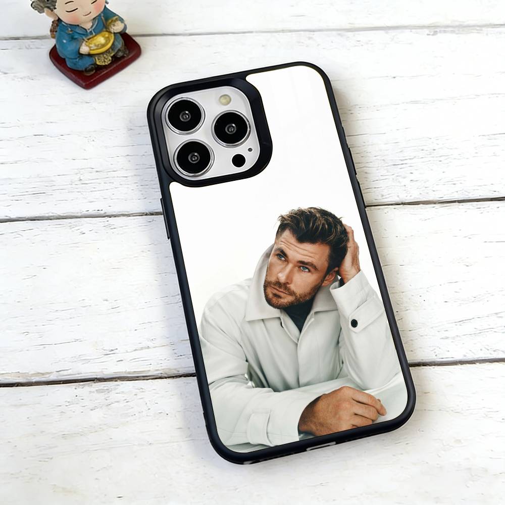 Chris Hemsworth Phone Case For iPhone17,16,15,14,13,12,11 Plus,Pro Magnetic with Magsafe Wireless Charging
