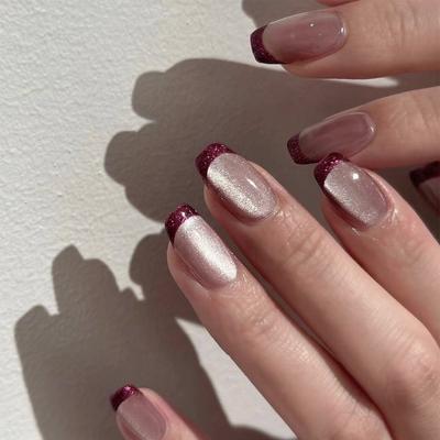 24 Stück heiß verkaufte französische rote Maniküre, Naked Powder Cat Eye, tragbarer künstlicher Nagelfilm, kurzer Nagelfleck