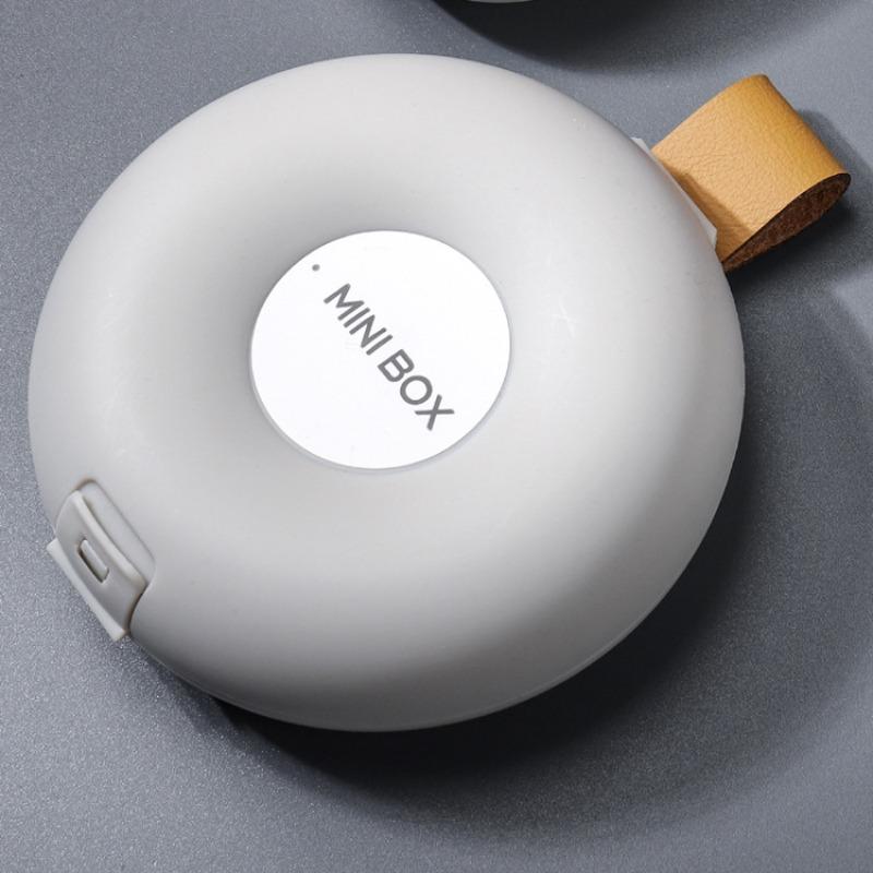 

1pc Portable Plastic Anti-Loss Mini Compartment Flip-Top Sealing Storage Box with Lanyard, Suitable for storing medicines and jewelry