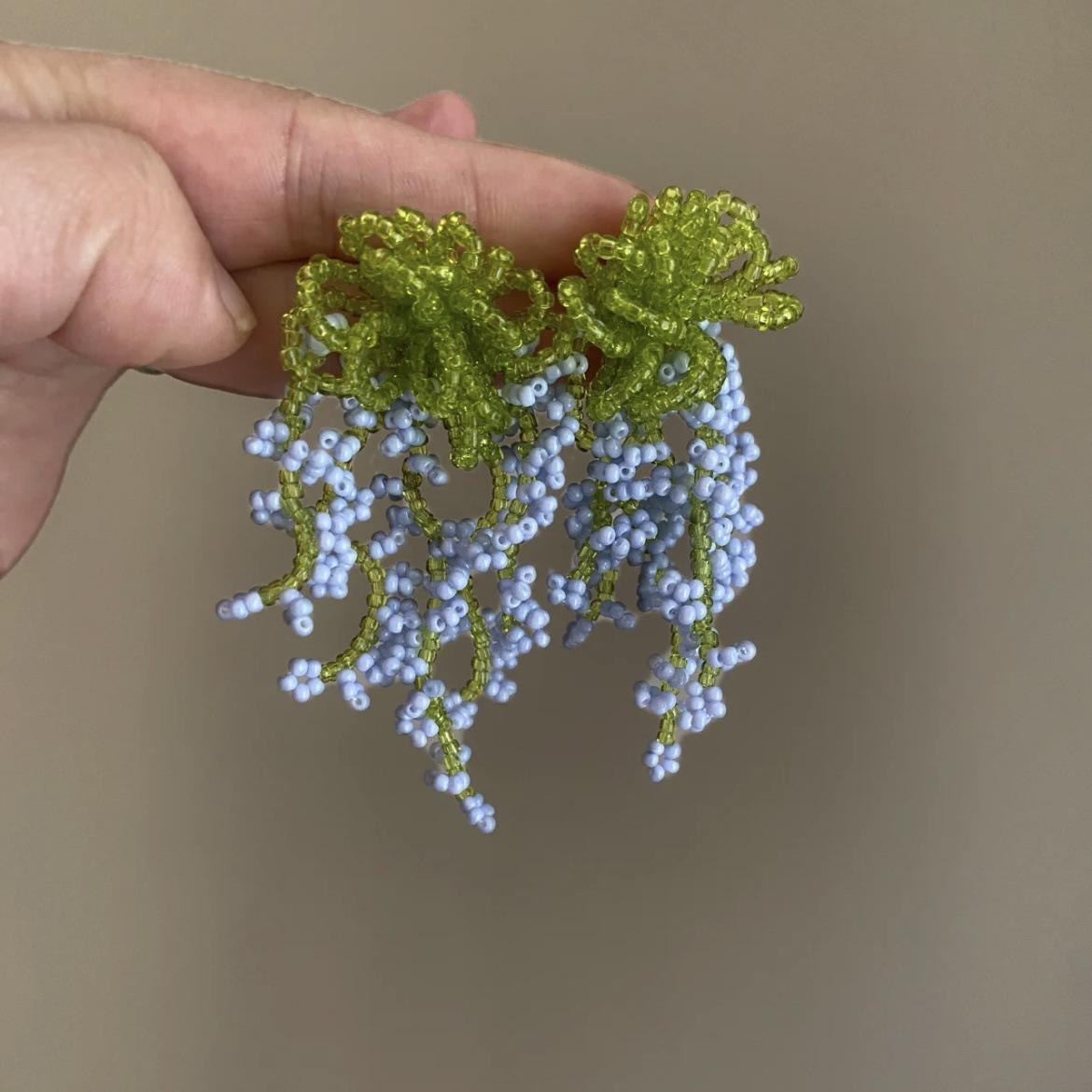 

Серьги-цветы ручной работы Full Garden из голубого бисера синий