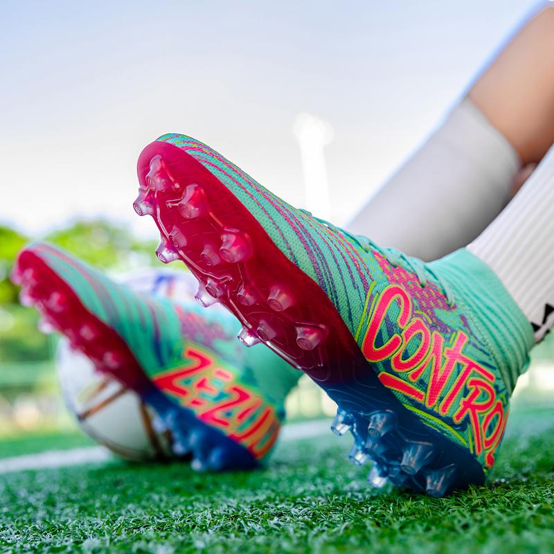 Men New FG Football Boots Sneakers Outdoor Top Quality Comfortable Ankle Male Soccer Shoes Society Match Football Shoes Fast