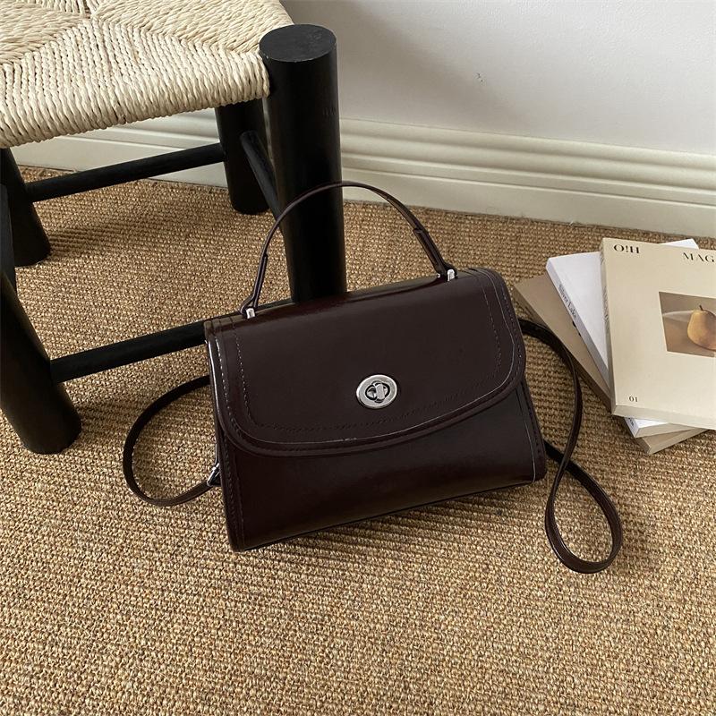 Niche High-end Small Square Bag Women's Shoulder Armpit Bag High-end Versatile Crossbody Bag