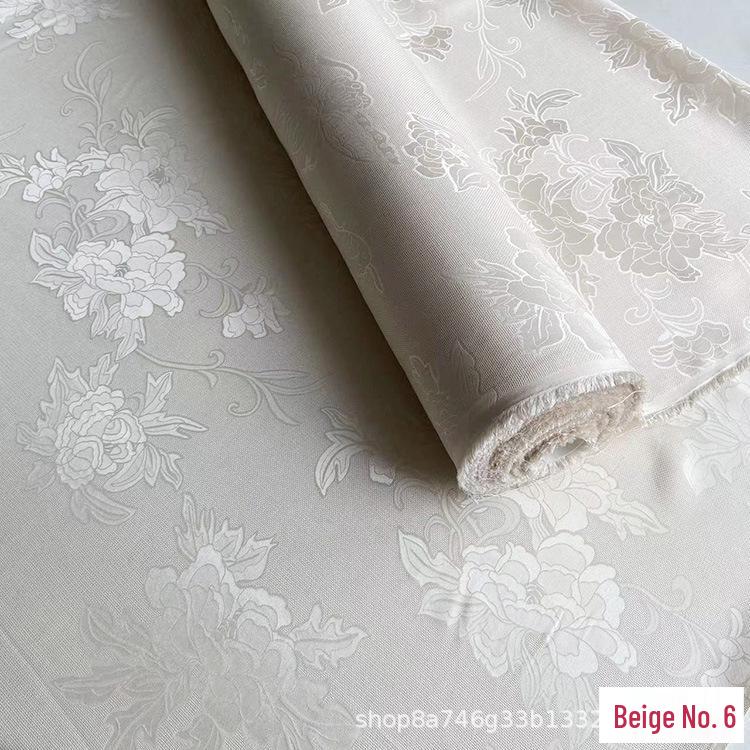 Žakárová látka Hanfu Qipao s otevřeným vzorem Motýli a pivoňky - 100% morušové hedvábí