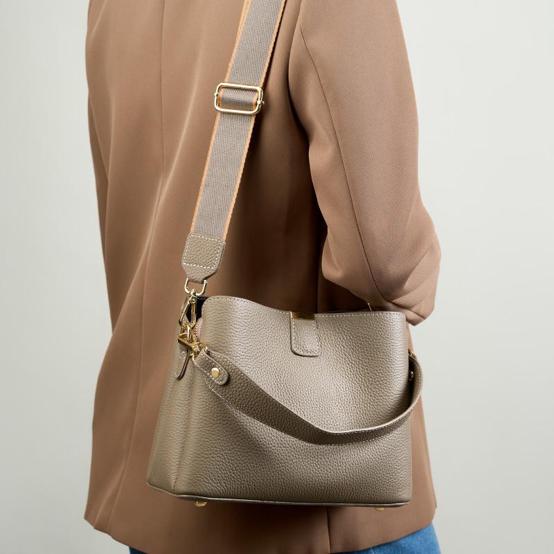 Top-grain Leather Bag, Large-capacity Bucket Bag, Simple and Versatile Leather Single-shoulder Crossbody Handbag