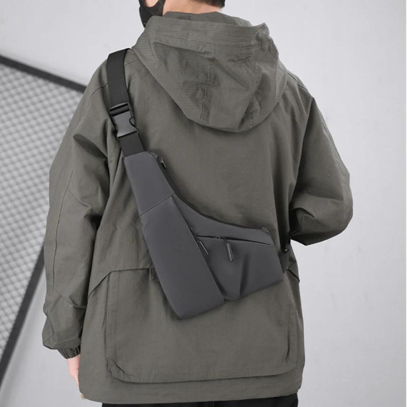 Z zabezpieczeniem przed kradzieżą Dopasowana torba na klatkę piersiowa Męska rozrywka Skórzana folia Trójkątna torba Crossbody Portfel na karty Sport Kolarstwo jeździeckie Torba ze sznurkiem