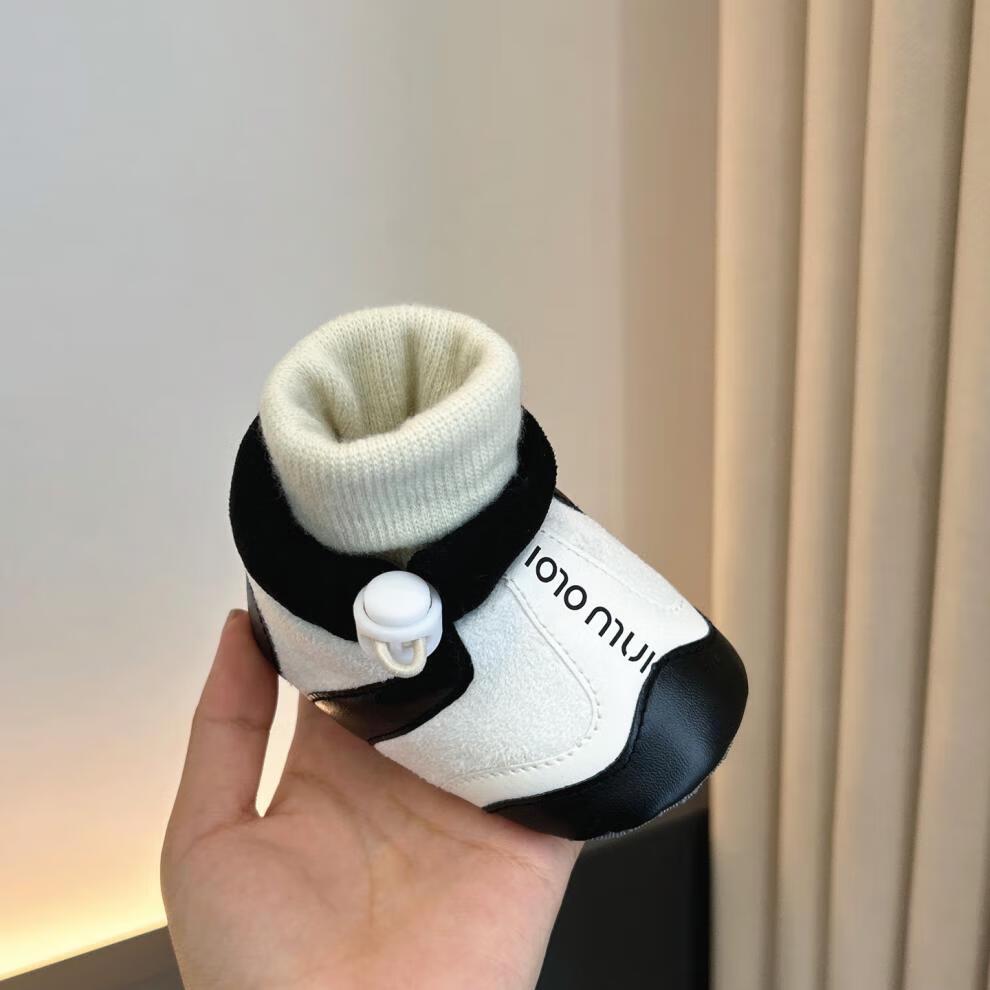 Non-Slip Baby Pre-Walker Shoes for 0-1 Year Olds - Soft Bottom, Spring/Autumn, Secure Fit for Newborns & 3-6 Month Boys & Girls