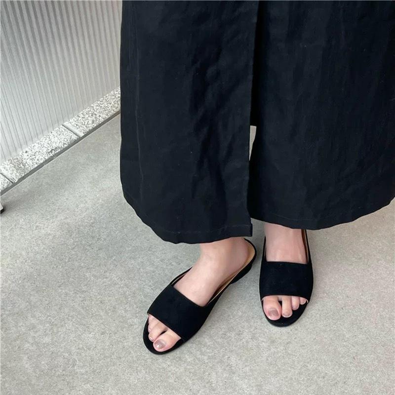 Nappaversion~ Koreansk version av rund tå låg klack en-ords coola tofflor för damers ytterkläder 2025 nya sommar tjock klack mode sandaler