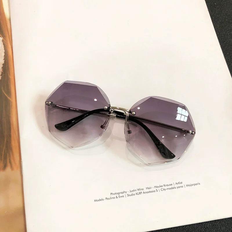 Punk Gradient Sunglasses Frameless Large Frame Beach Sun Glasses Travel Accessories Driving Glasses for Women Man
