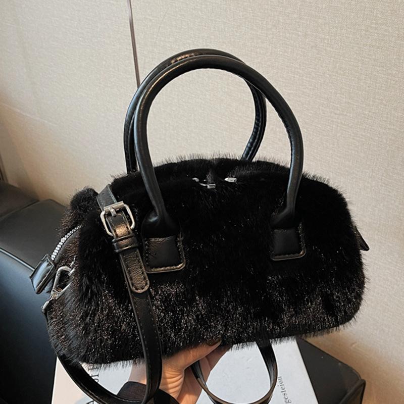 Simple Plush Small Bag Women's Autumn New Shoulder Underarm Bag Fashionable Fluffy Handbag