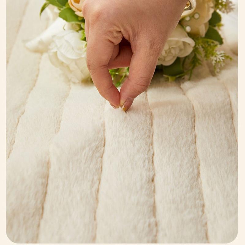 

Подушка для дивана с плюшевым кроликом белого цвета, теплая и толстая, зимняя, наволочка для дивана, наволочка для спинки дивана, полотенце для гостиной, украшение для дома 70x70CM