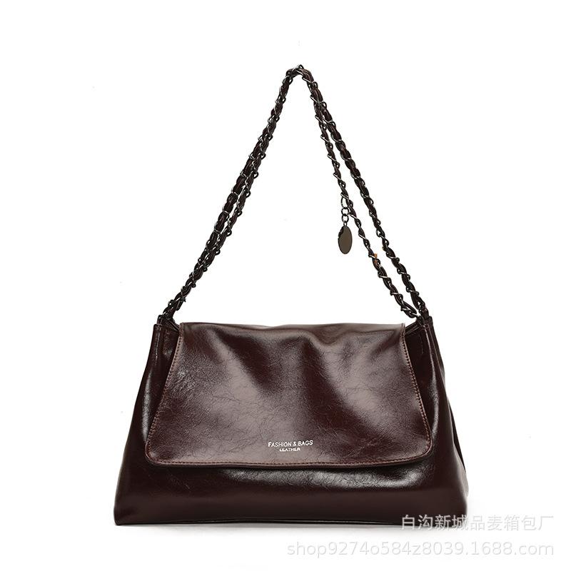 Autumn and Winter Retro 2025 New Chain Shoulder Messenger Bag Large Capacity Bag Women Commuter Tote Bag Women