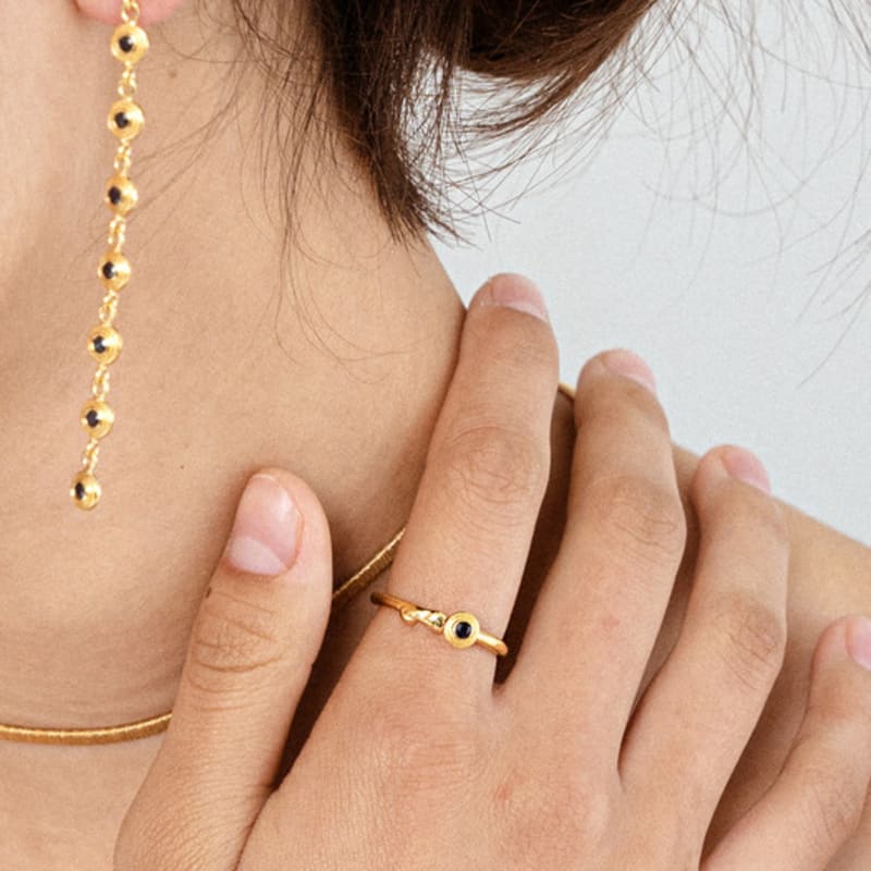 Ahndronico Sapphire Ring