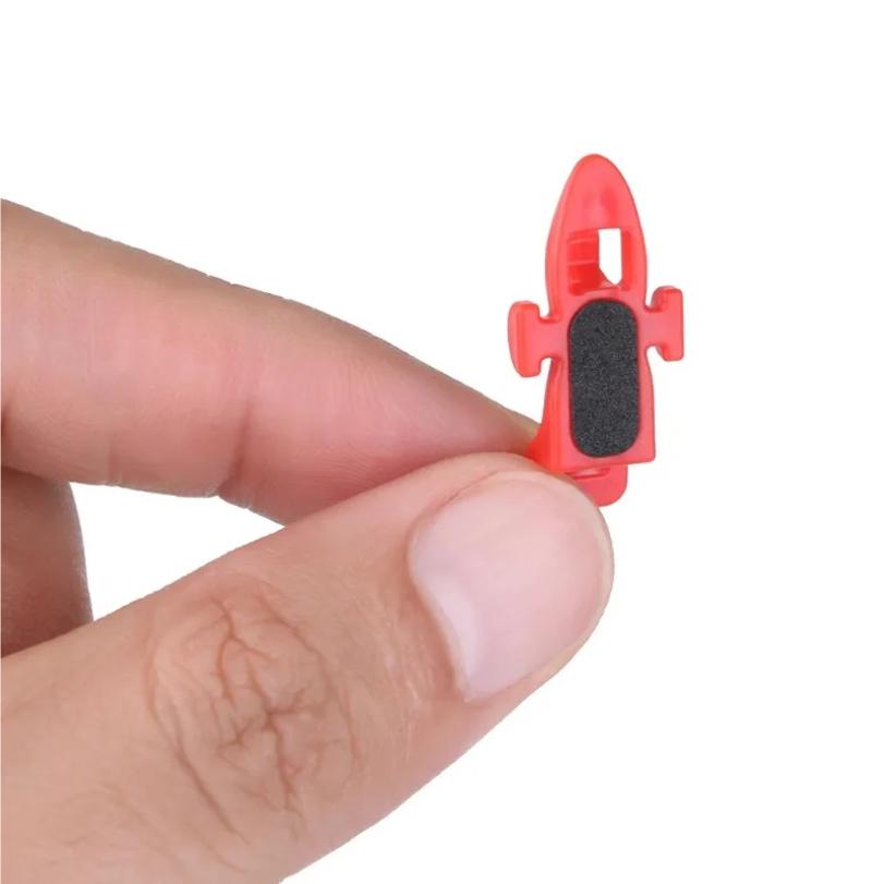 1 Sets New Fishing Rod Pole Hooks Keeper Rod Clip Hanging Hook Plastic Fishing Lure Spoon Baits Holder Fishing Accessories New