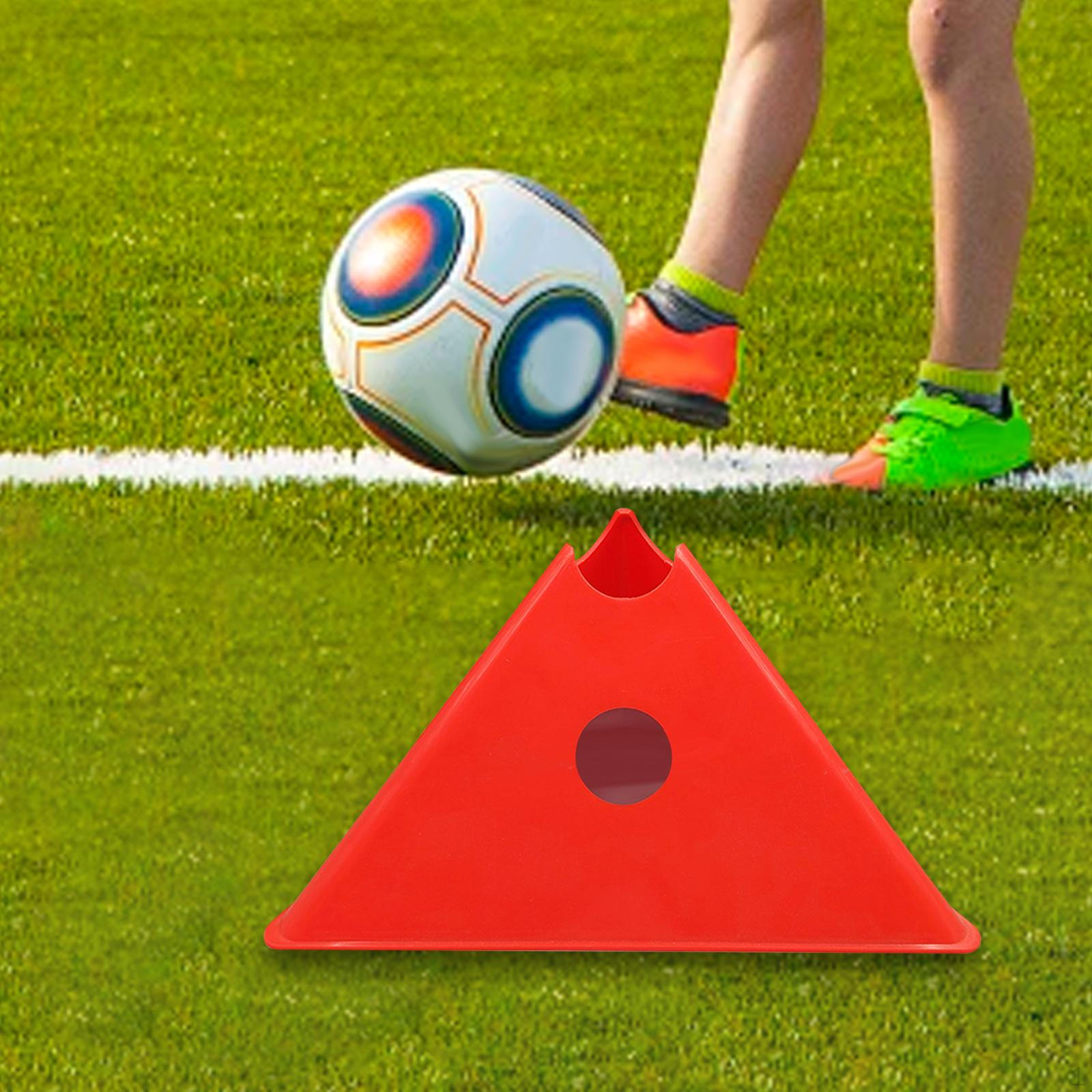 

И набор футбольных тренировочных конусов для улучшения навыков