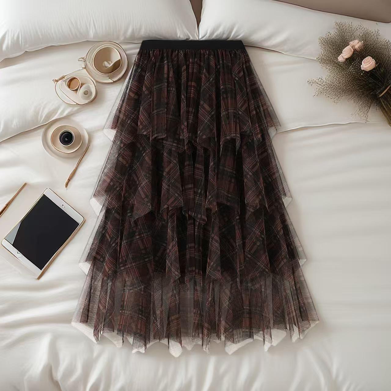 

Women s Irregular Grid Mesh A-line Mid-length Cake Skirt for Spring/Summer One Size кофейный