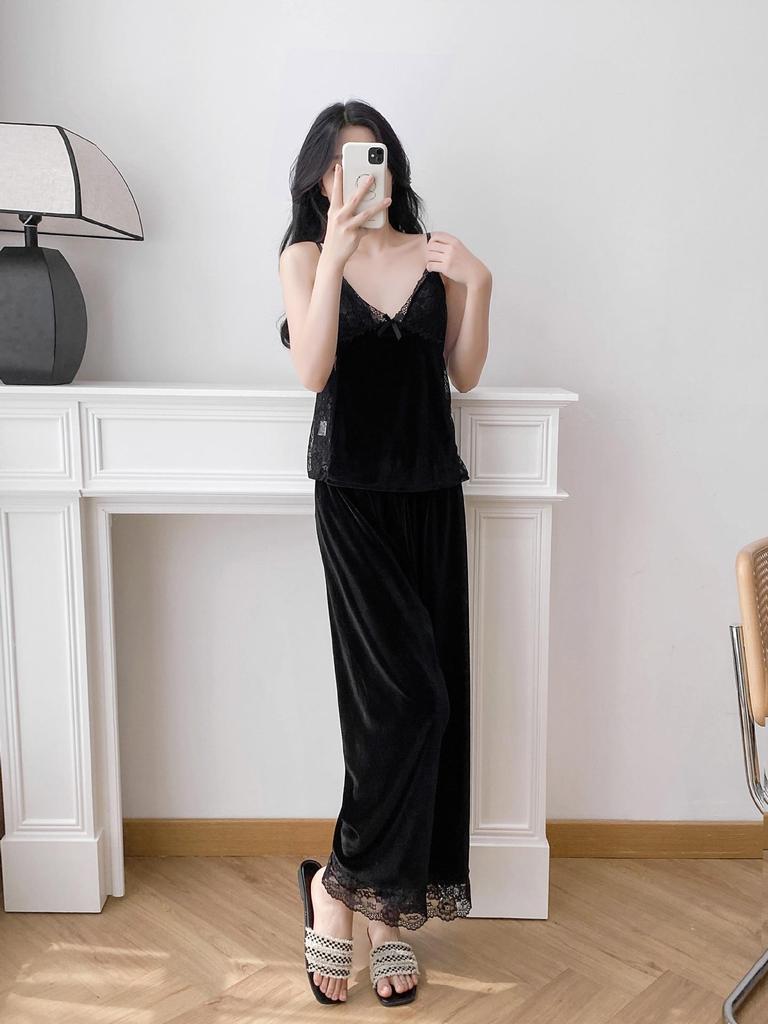 Damen-Cami-Set aus goldenem Samt, Hose und Morgenmantel - Spitzendetail, Herbst/Winter-Homewear, Geeignet für Outdoor-Bekleidung.