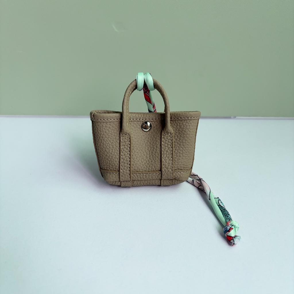 New leather garden small bag 2025 trendy mini garden bag foreign gas bag pendant creative car pendant