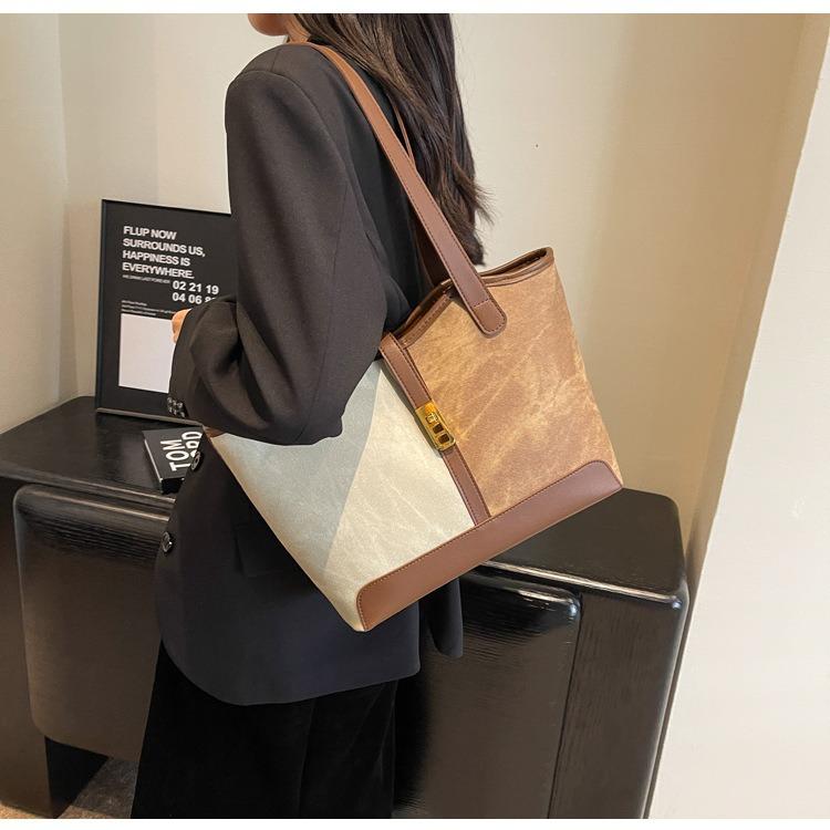 Large Capacity Bag for Women New High-End Versatile Handbag and Shoulder Bag for Office Ladies Commuting Tote Bag