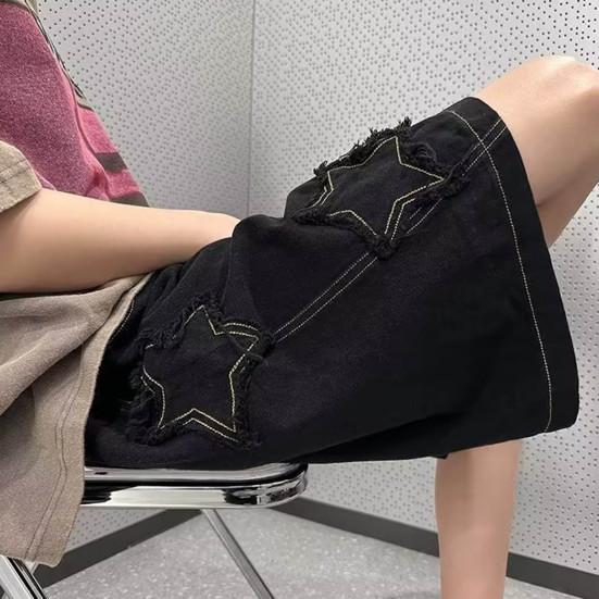 Men Denim Shorts Elastic Waist Adjustable Drawstring Oversized Wide Leg Short Jeans Washed Knee-length Shorts with Tassel Edge Star Patch