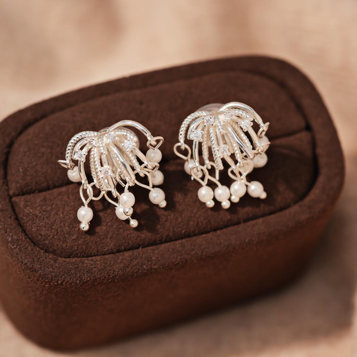 18k Gold-Plated Zircon Firework Pearl Ear Cuff - Luxurious, Versatile Earrings