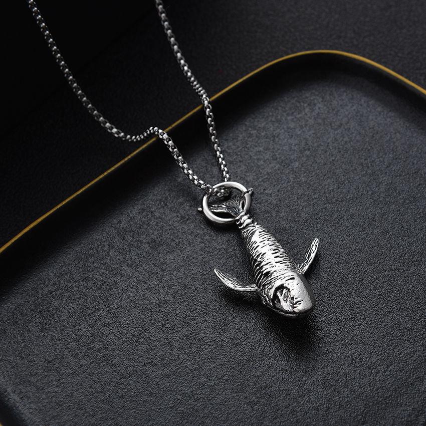 RUI RUI YU Charm Blue Whale Jumping Pendant Necklace Fashionable Men and Women Simple Necklace Sweater Chain Accessories Jewelry