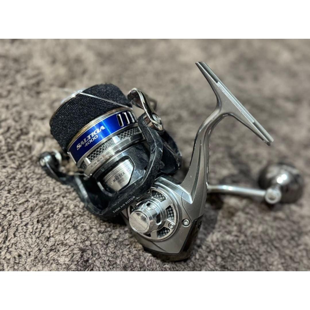 Used DAIWA SALTIGA 4000 spinning reel